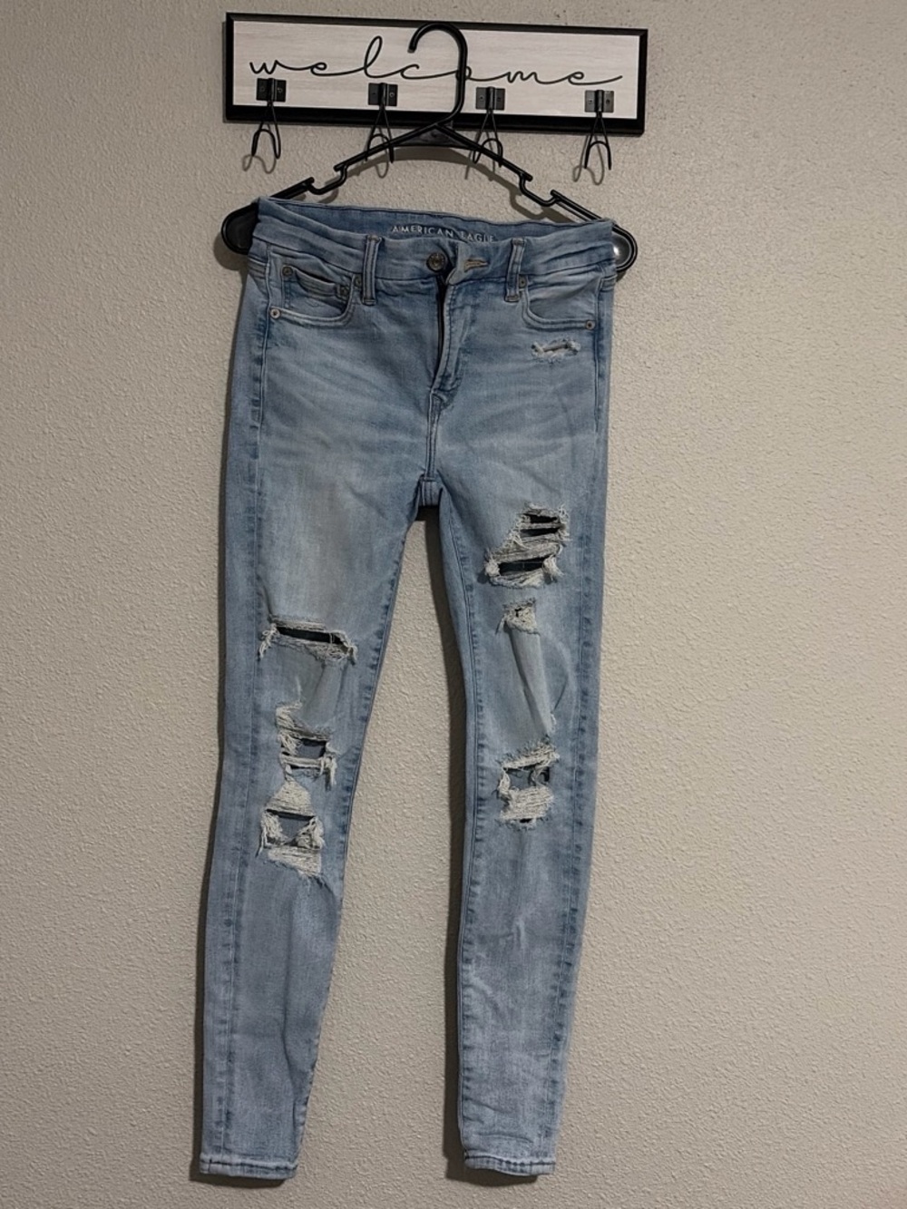 American Eagle Outfitters Light Blue Distressed Skinny Jeans - Women